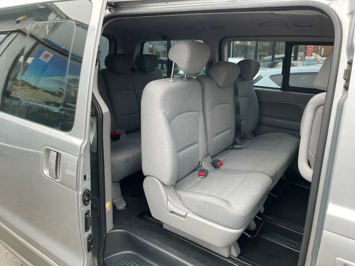 2019-hyundai-i800-25crdi-se-nav-136ps-big-20