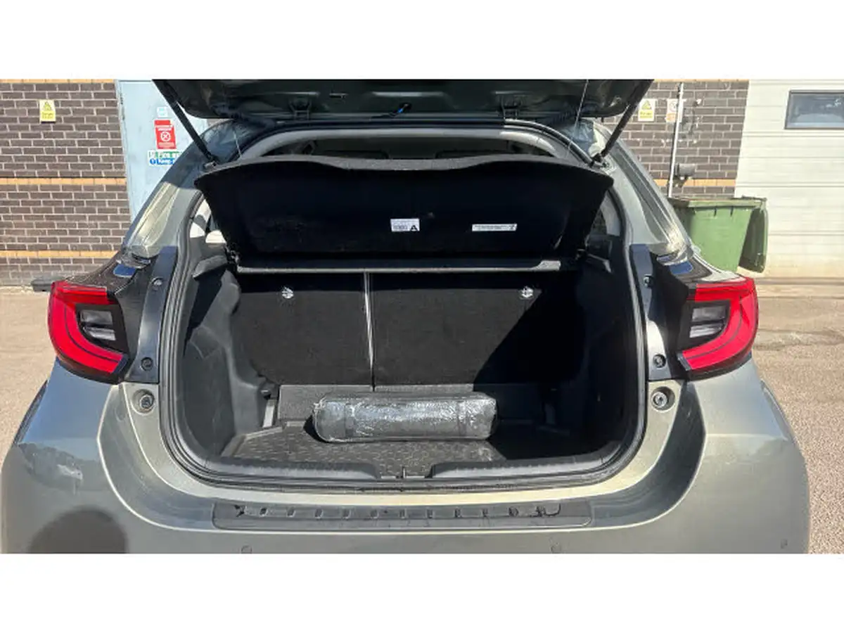 2021-toyota-yaris-15-vvt-i-excel-big-13