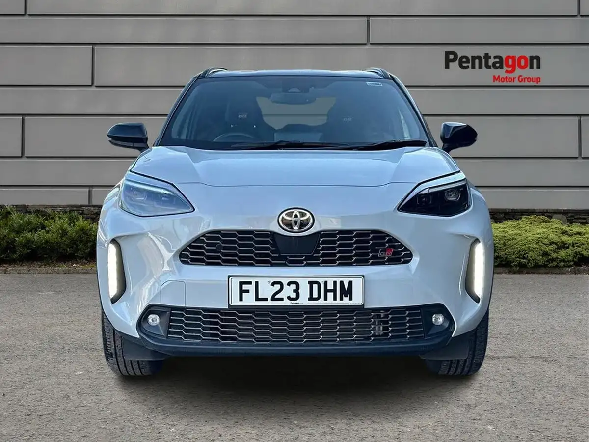 2023-toyota-yaris-cross-15-vvt-i-gr-sport-big-12
