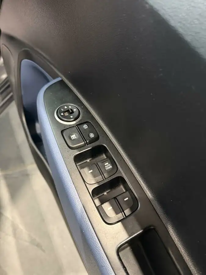 2014-hyundai-i10-10-se-big-12