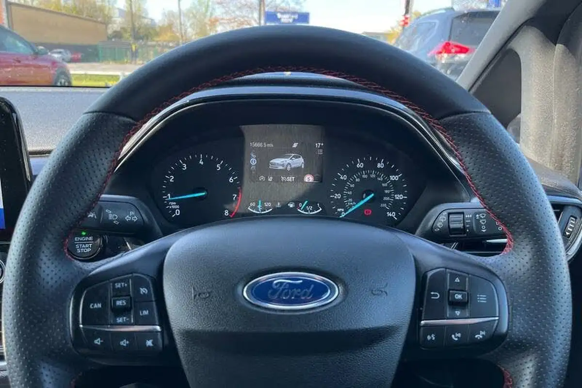 2023-ford-fiesta-big-11