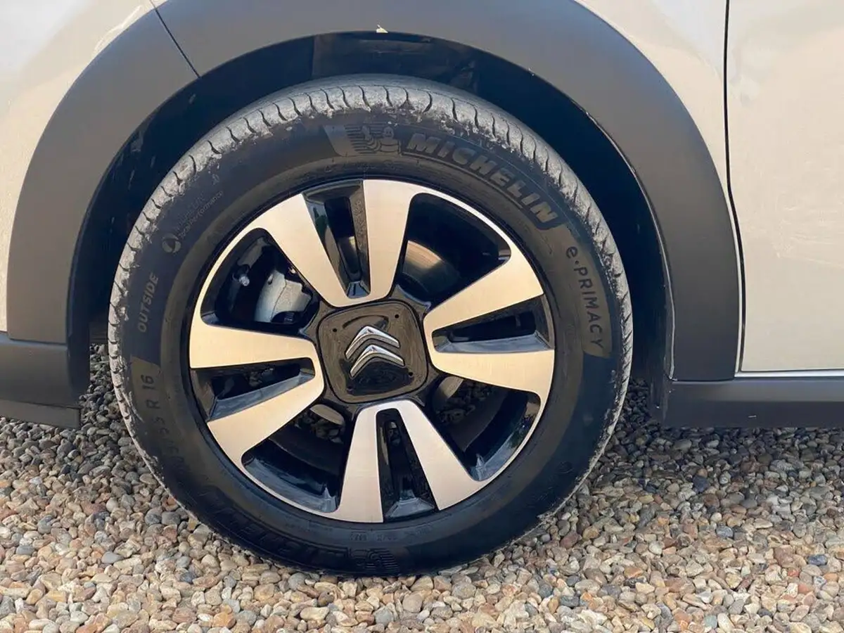 2024-citroen-c3-12-puretech-plus-83ps-big-13