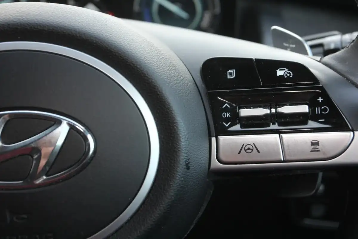 2022-hyundai-tucson-16-t-gdi-premium-230ps-hybrid-auto-big-18