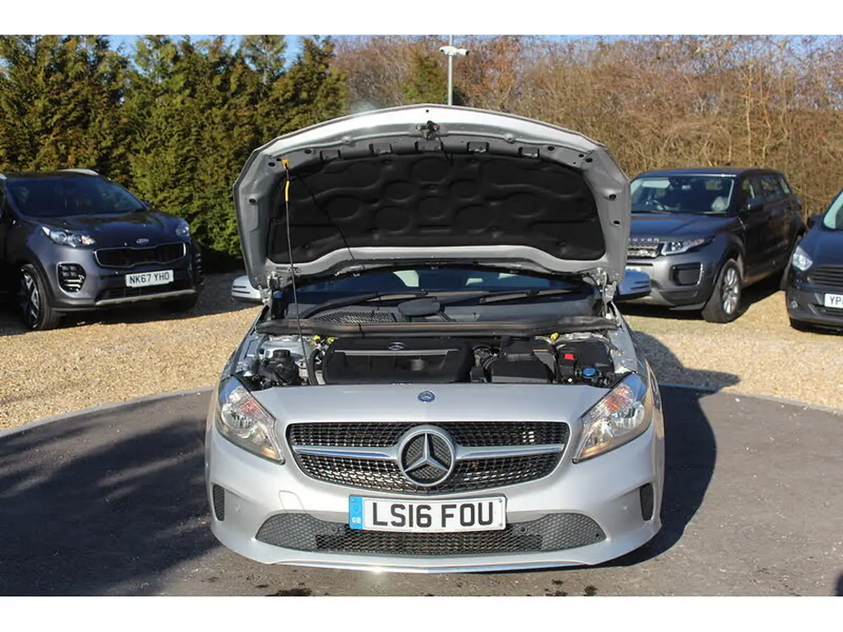 2016-mercedes-benz-a-class-15d-a180d-sport-executivess-big-28