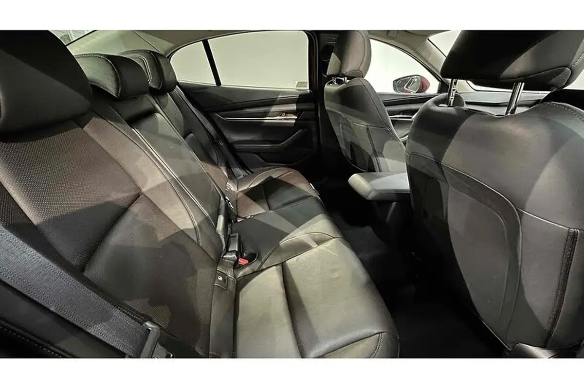 2022-mazda-mazda3-20-gt-sport-186ps-saloon-4d-big-18