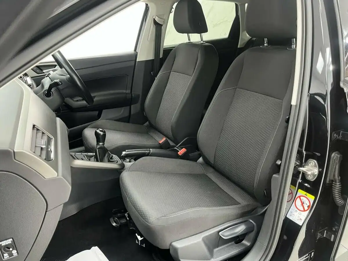 2020-volkswagen-polo-10-tsi-match-big-18