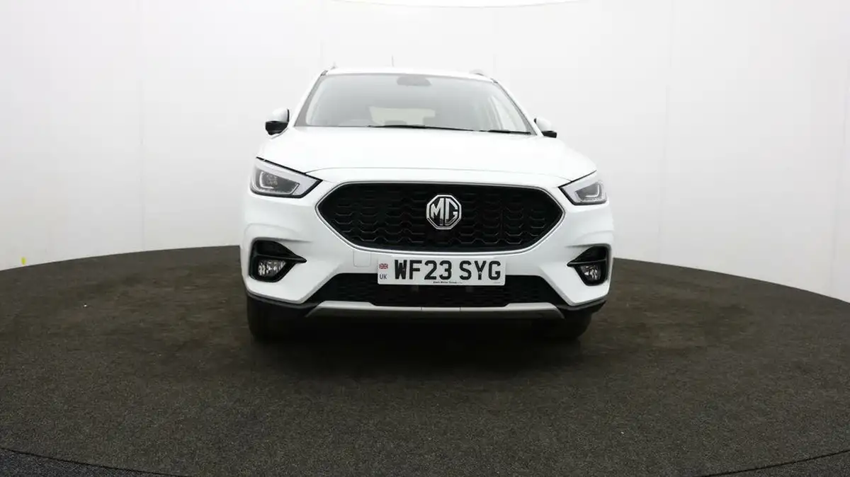2023-mg-zs-suv-10t-gdi-exclusive-big-44