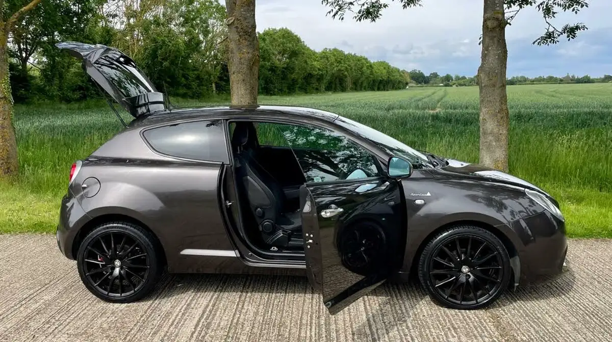 2013-alfa-romeo-mito-09-sportiva-875-tb-105bhp-big-18