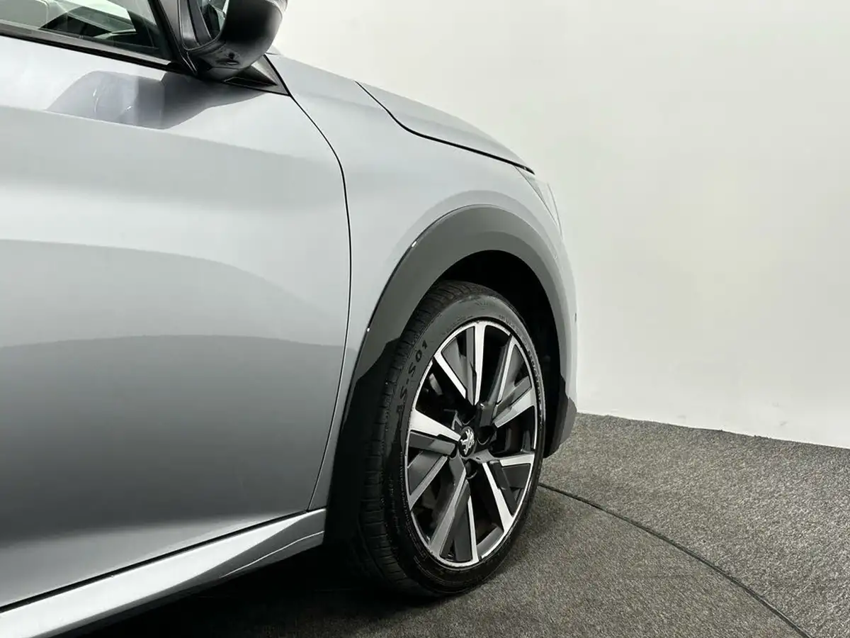 2022-peugeot-208-12-puretech-gt-100ps-big-47