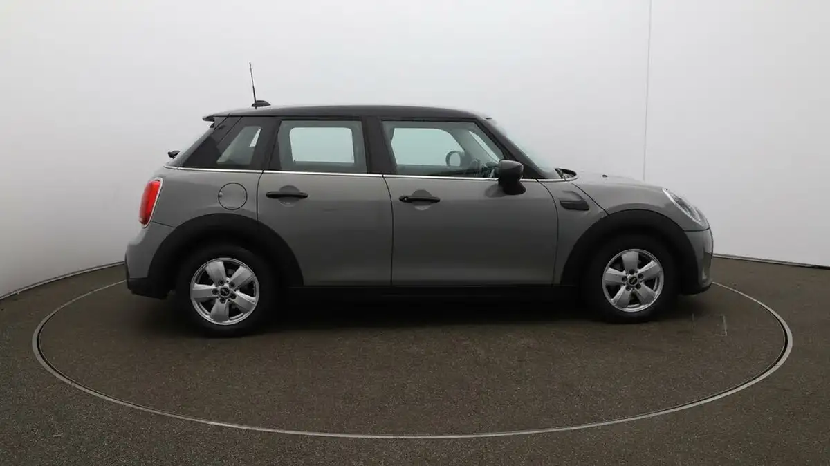 2022-mini-cooper-15-cooper-classic-hatchback-5d-big-40