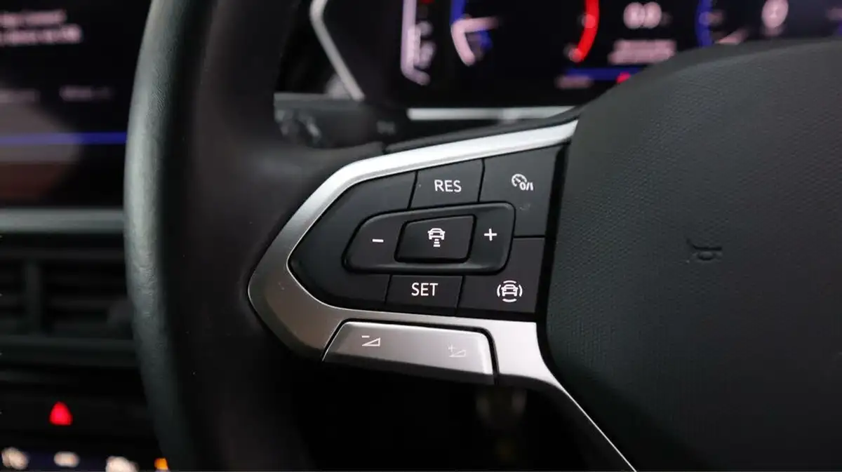 2023-volkswagen-t-cross-10-tsi-r-line-big-23