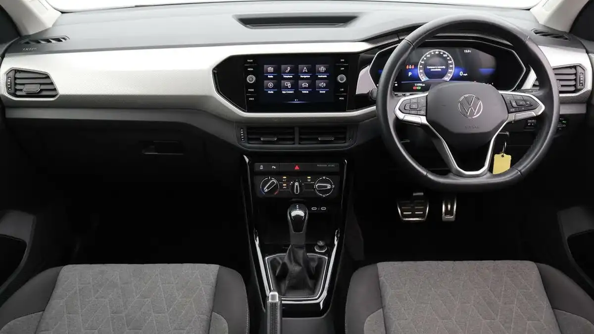 2024-volkswagen-t-cross-10-tsi-move-110ps-dsg-big-13