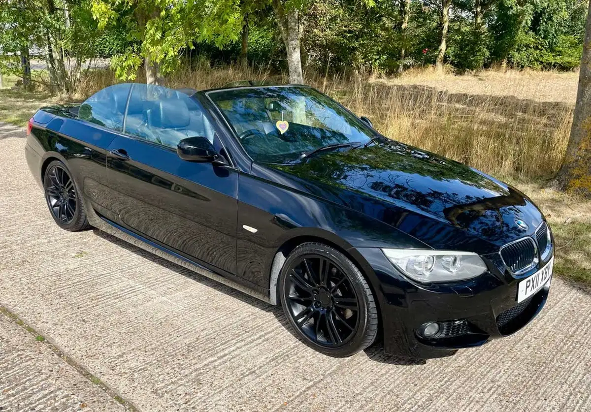 2011-bmw-3-series-20-320i-m-sport-convertible-2d-auto-big-6