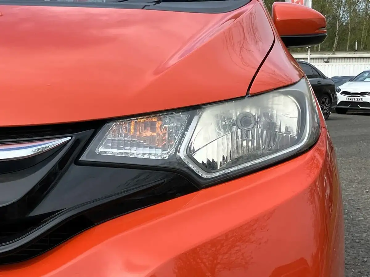 2015-honda-jazz-13-i-vtec-se-big-12