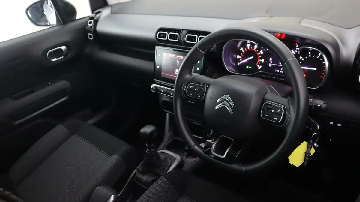 2021-citroen-c3-aircross-12-puretech-feel-110ps-big-9