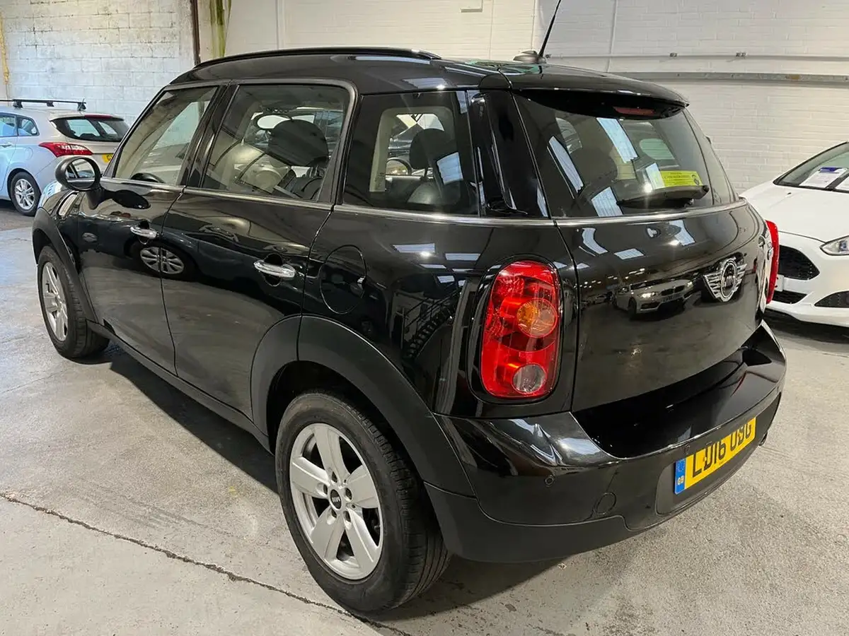 2015-mini-countryman-16-one-big-2