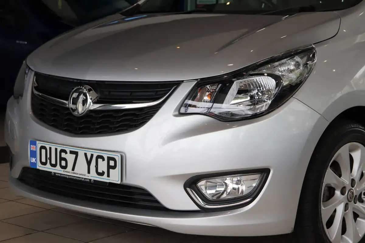 2017-vauxhall-viva-10i-sl-easytronic-big-58