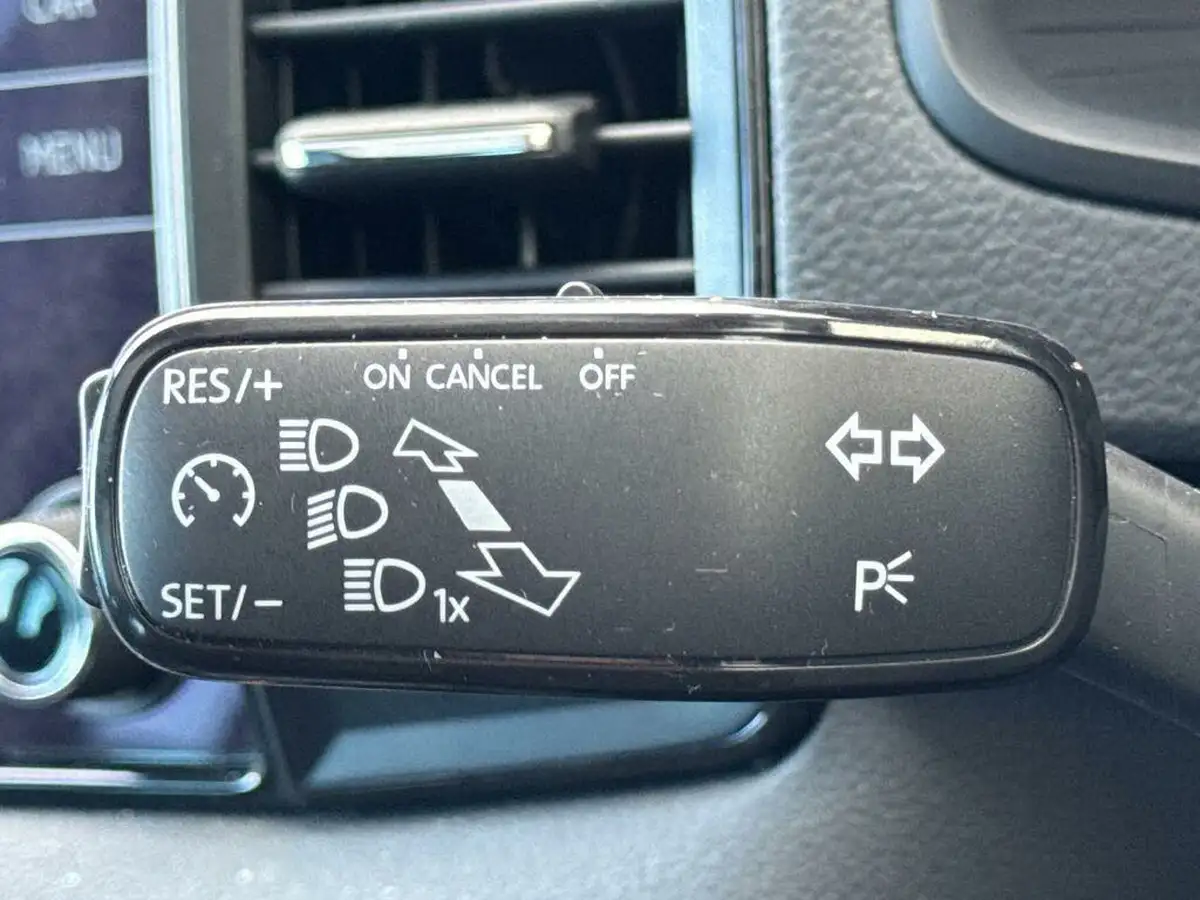 2022-skoda-karoq-20-tsi-sportline-big-19