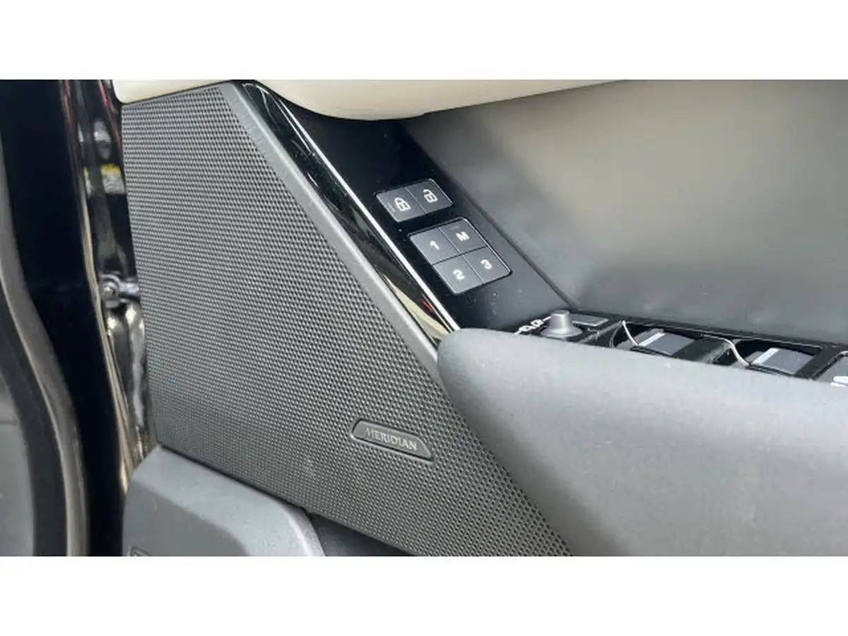 2024-land-rover-range-rover-velar-20-p250-dynamic-se-big-35