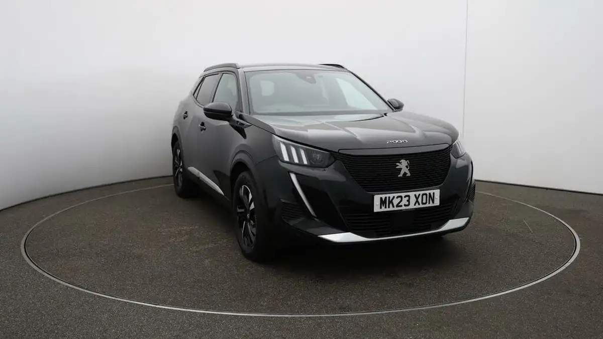 2023-peugeot-2008-suv-e-gt-136bhp-50kwh-station-wagon-big-16