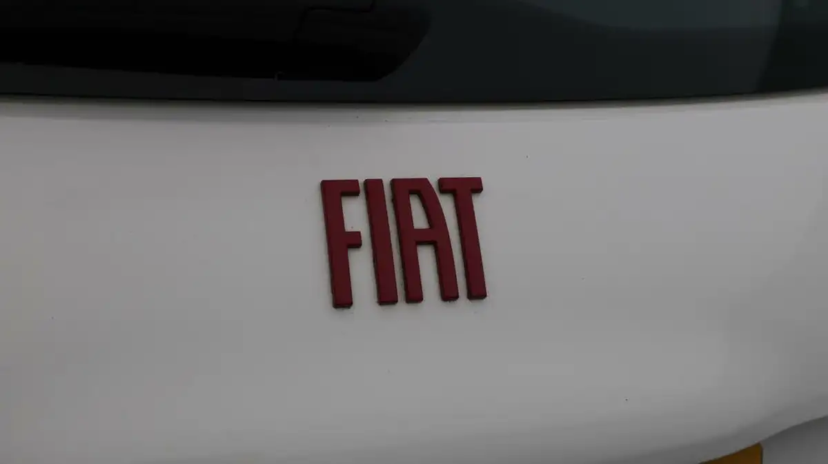 2021-fiat-500-e-red-117bhp-big-22