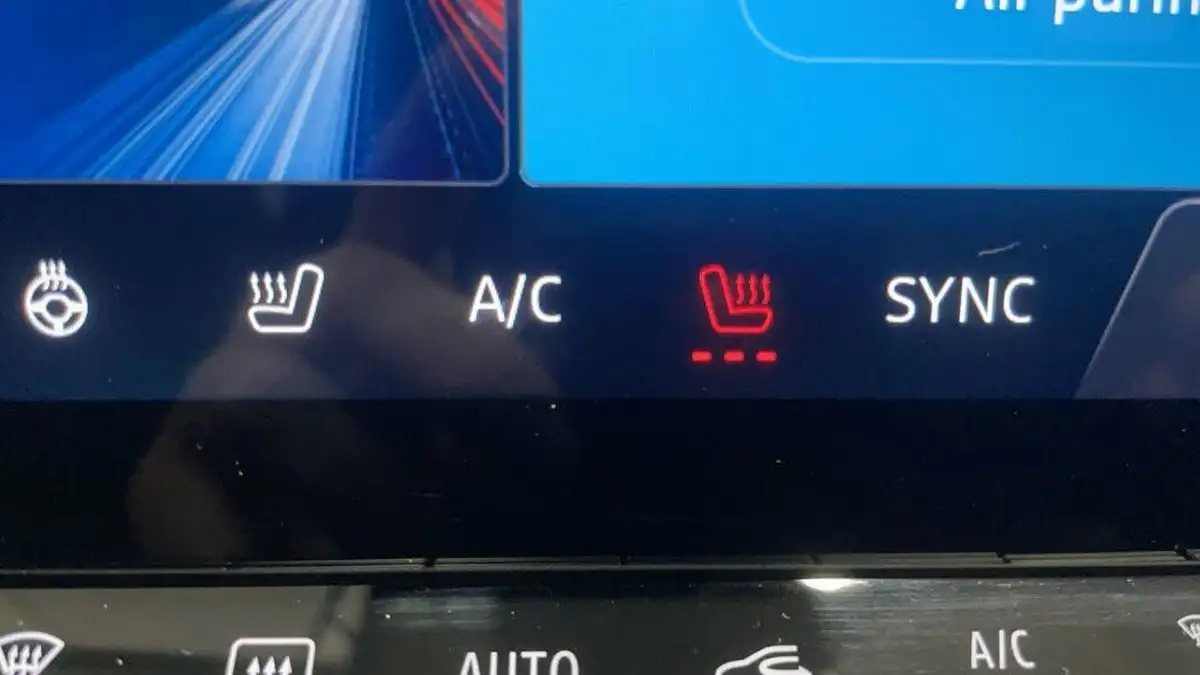 2022-renault-megane-e-tech-e-equilibre-big-21