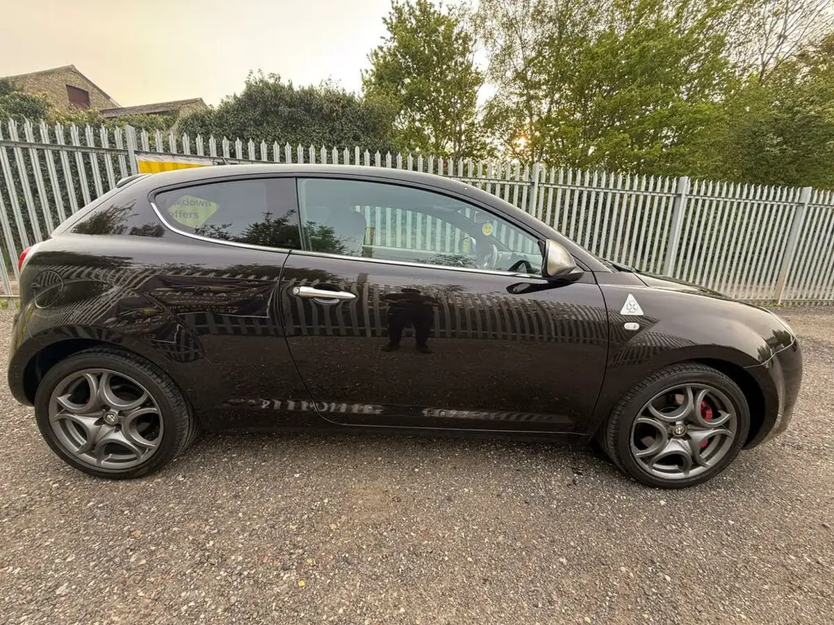 2011-alfa-romeo-mito-14-quadrifoglio-verde-big-9