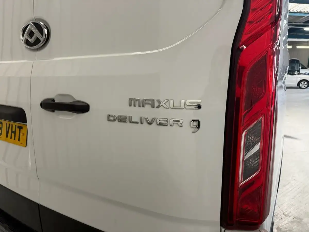 2023-maxus-deliver-9-big-27