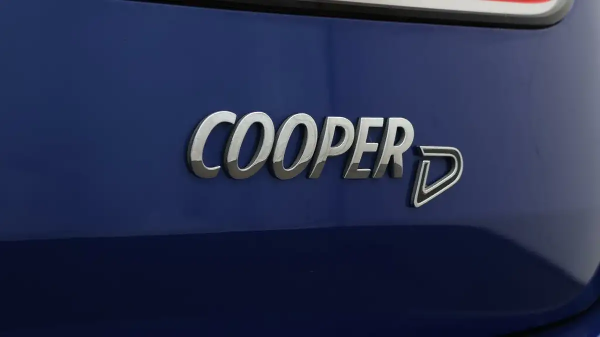 2019-mini-clubman-20td-cooper-d-sport-big-22