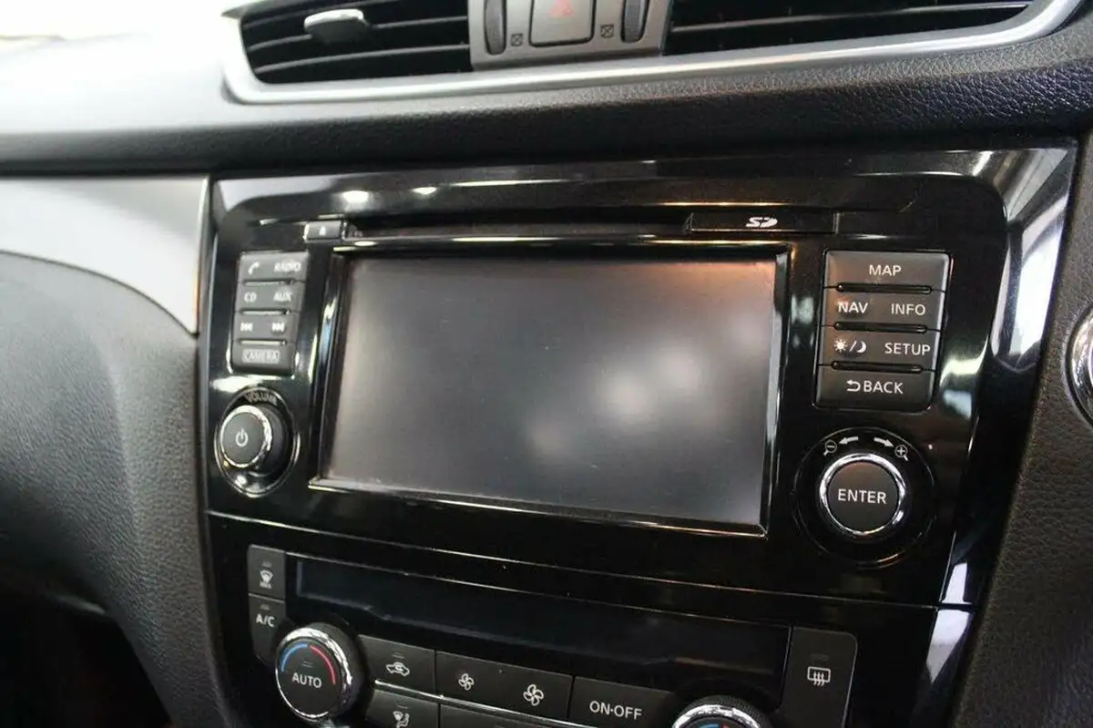 2017-nissan-qashqai-15dci-n-connecta-big-38