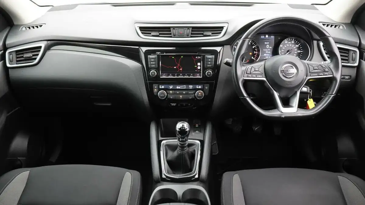 2020-nissan-qashqai-13-dig-t-acenta-premium-160ps-big-13