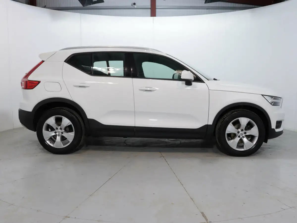 2020-volvo-xc40-15-t3-momentum-big-7