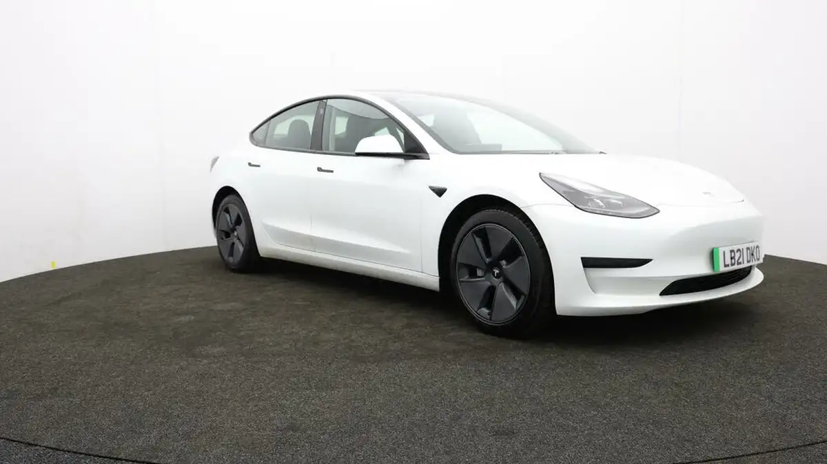 2021-tesla-model-3-e-standard-plus-big-0