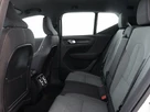 2020-volvo-xc40-15-t3-momentum-small-42