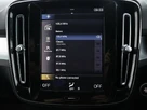 2020-volvo-xc40-15-t3-momentum-small-18