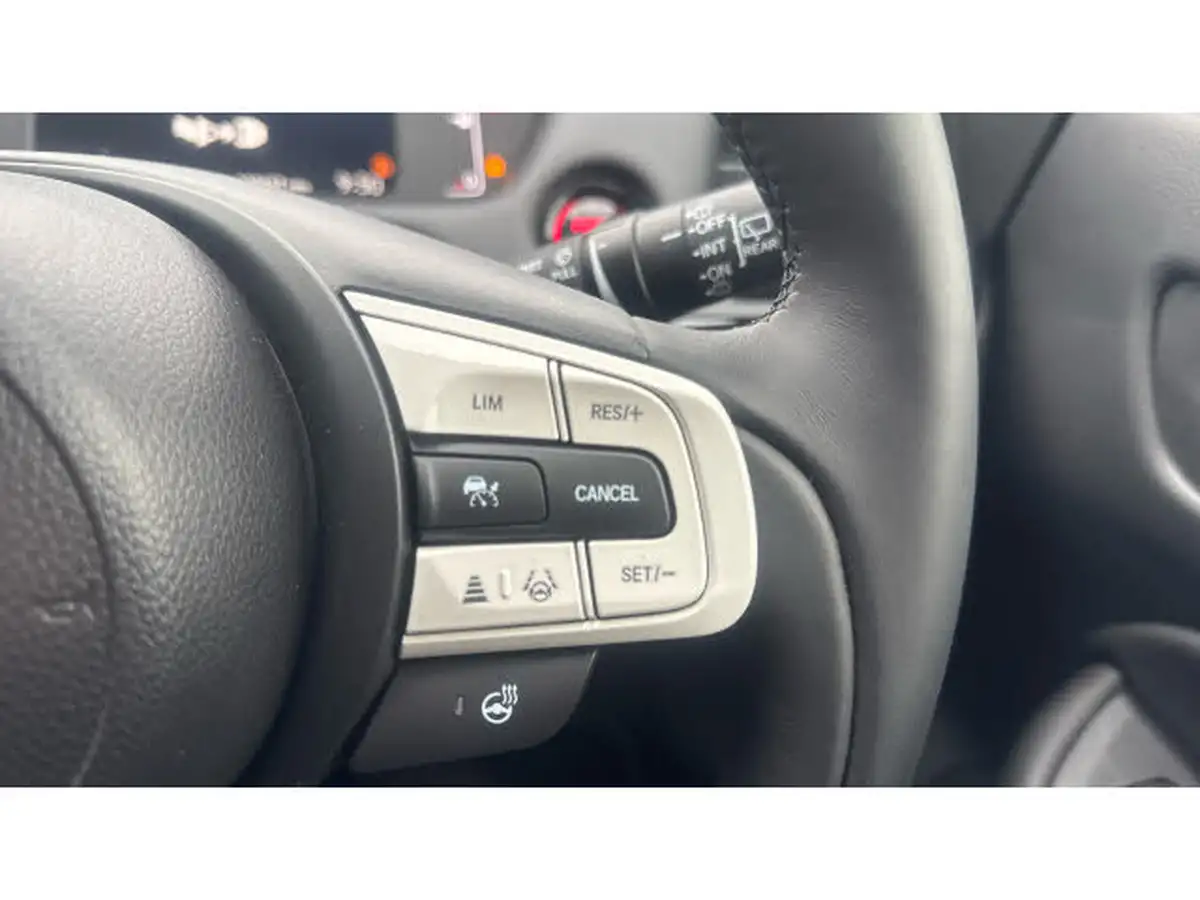 2024-honda-jazz-15-i-mmd-crosstar-advance-big-12