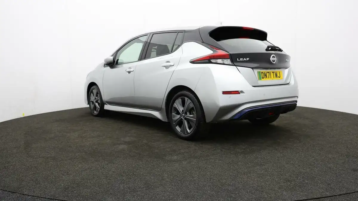 2021-nissan-leaf-e-tekna-big-4