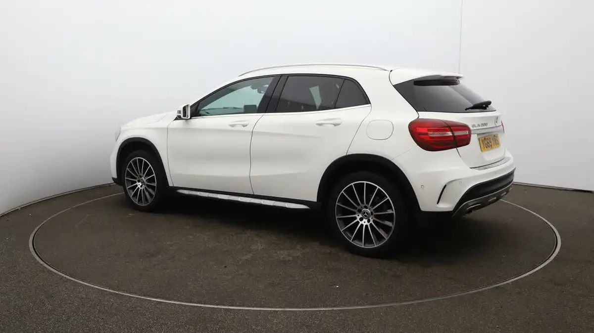 2019-mercedes-benz-gla-class-16-gla-200-amg-line-edition-7g-dct-big-27
