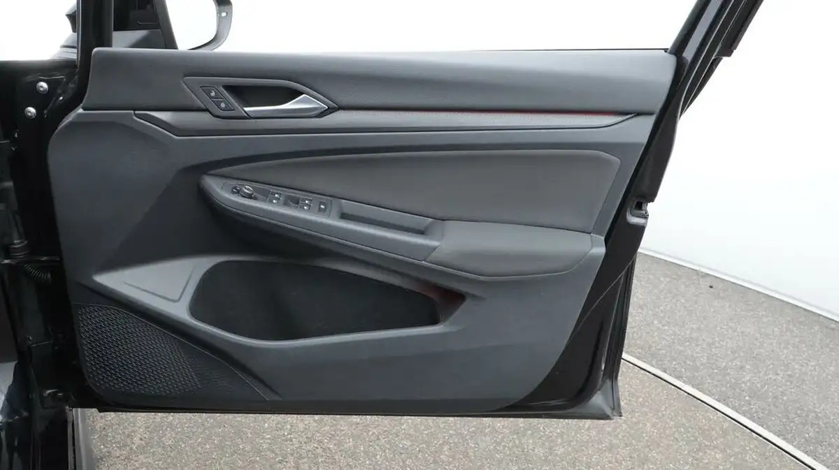 2022-volkswagen-golf-20tdi-gtd-big-15