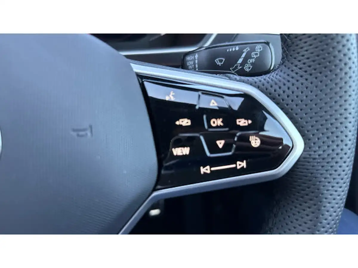 2021-volkswagen-tiguan-15-tsi-r-line-big-17
