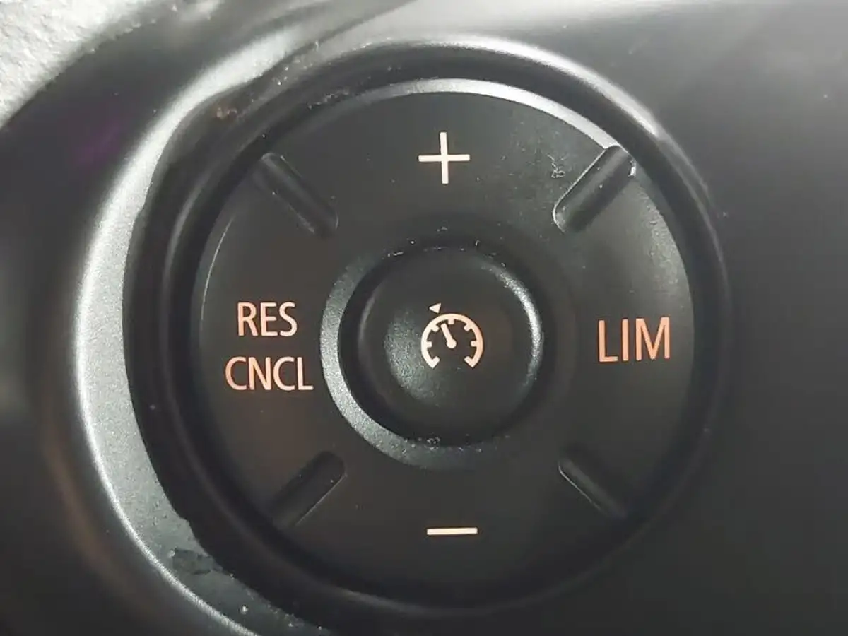 2019-mini-countryman-15-cooper-classic-auto-big-12