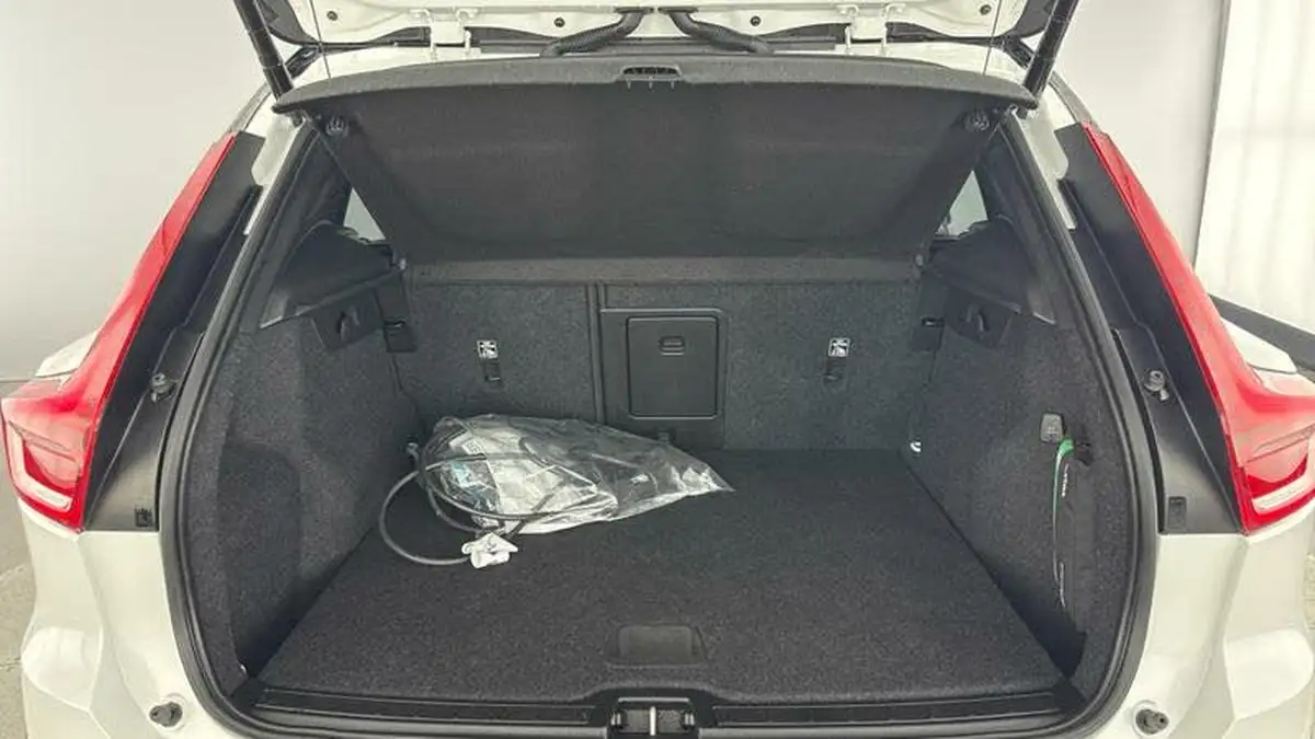 2022-volvo-xc40-15-t5-r-design-pro-big-31