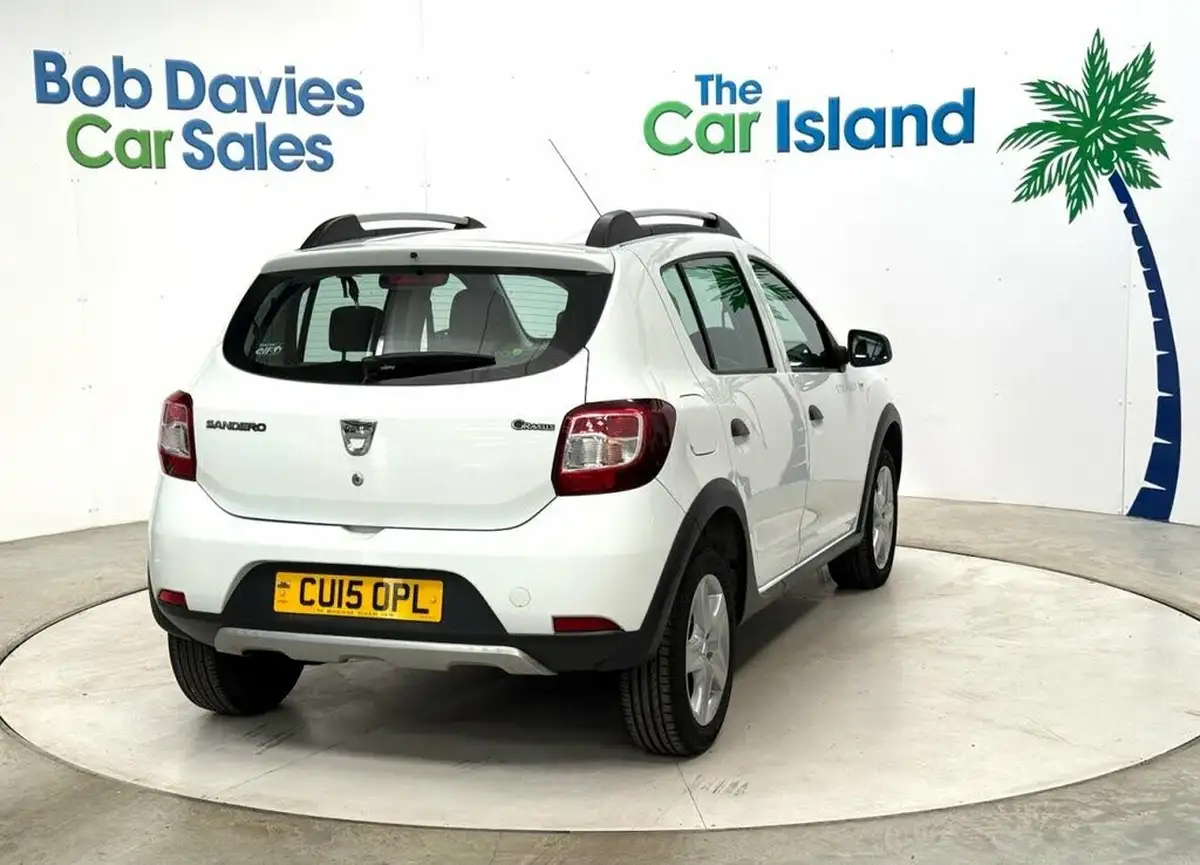 2015-dacia-sandero-stepway-09-ambiance-big-7