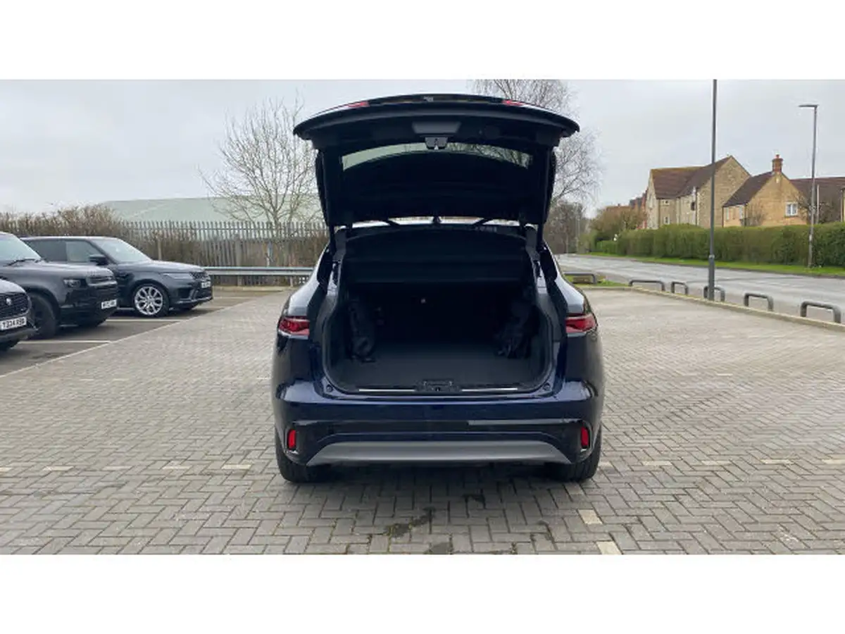 2023-jaguar-f-pace-20-p250-r-dynamic-hse-black-big-26
