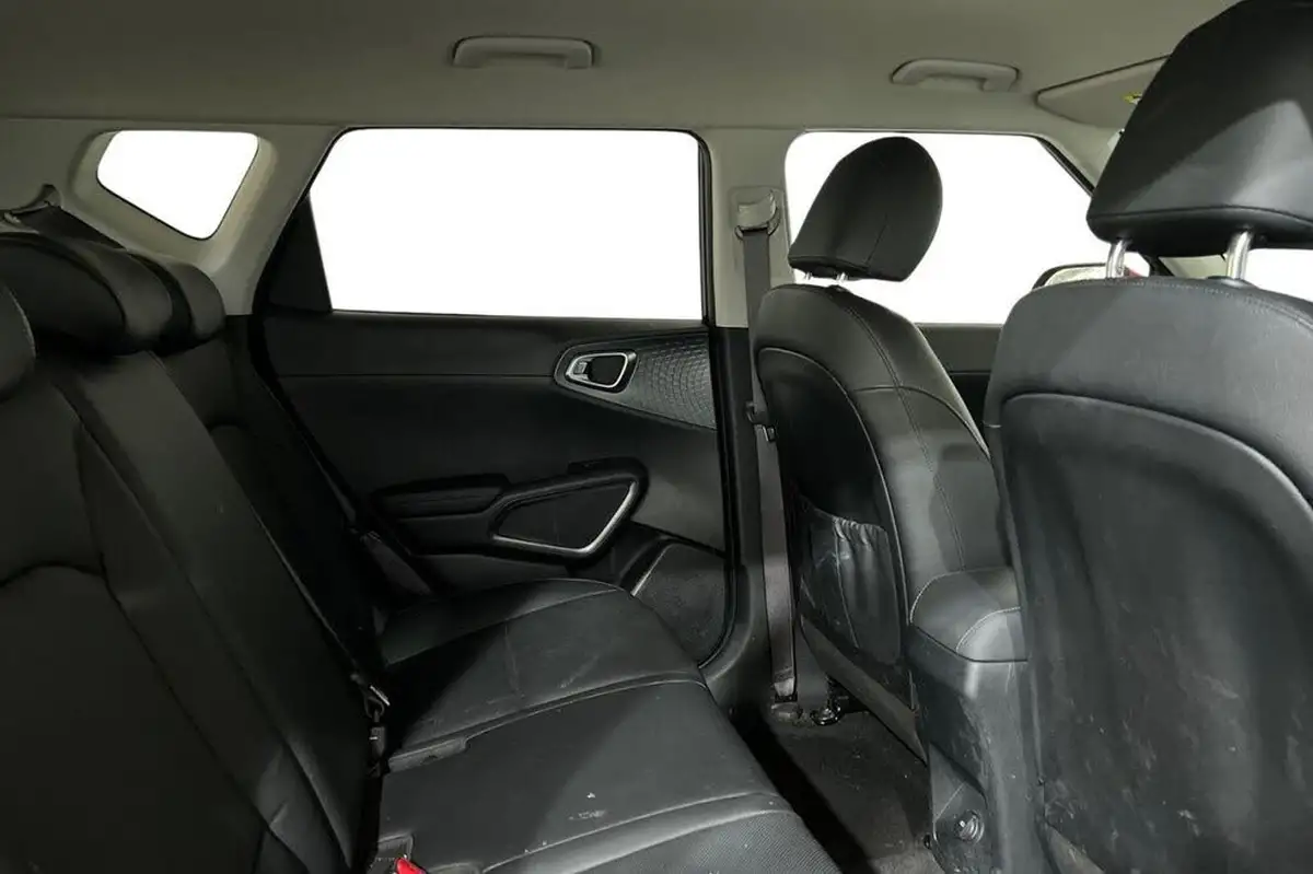 2021-kia-soul-ev-first-edition-big-9