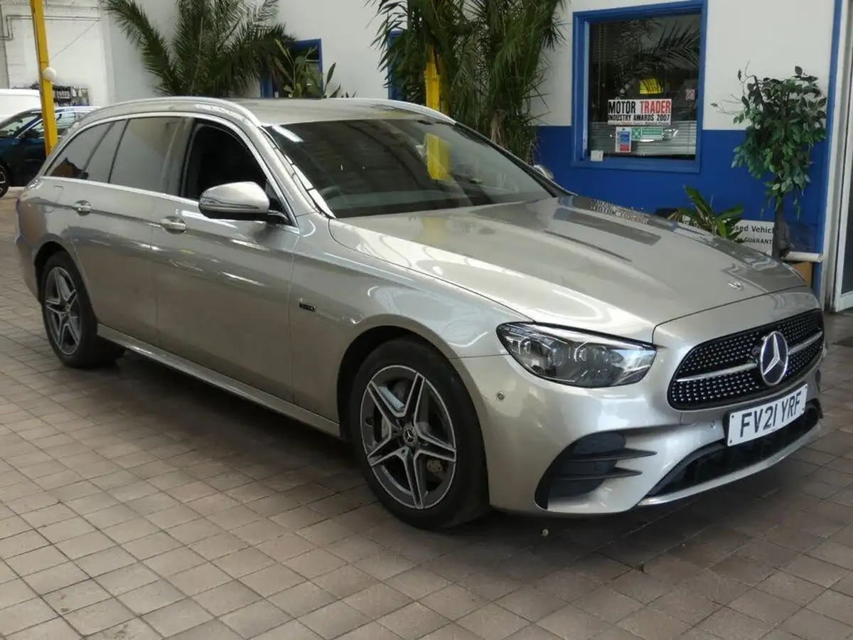 2021-mercedes-benz-e-class-20d-e300de-amg-line-eq-power-estate-5d-big-9