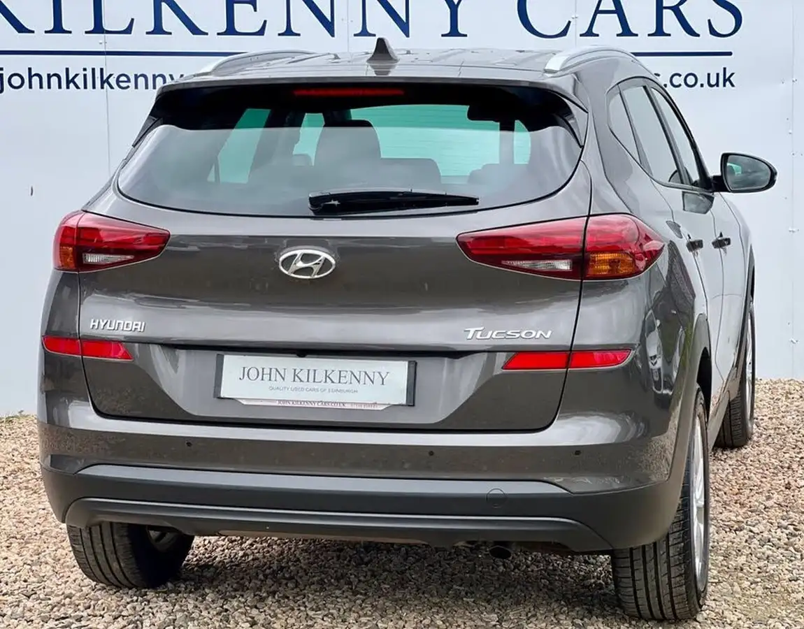 2019-hyundai-tucson-16-gdi-se-nav-big-5