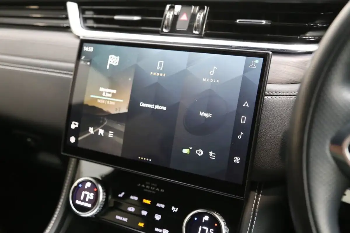2022-jaguar-f-pace-20-d200-r-dynamic-s-big-10