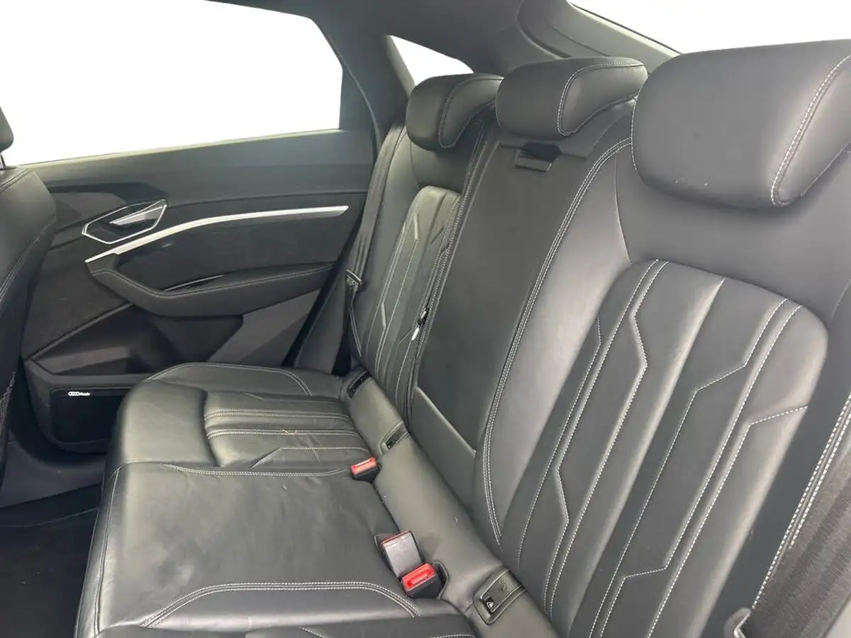 2021-audi-e-tron-55e-s-line-sportback-big-9