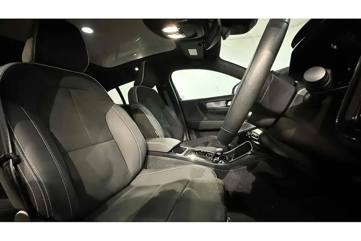 2022-volvo-c40-e-twin-recharge-pro-big-27